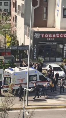 Lise öğrencileri arasında bıçaklı kavga; 1 yaralı