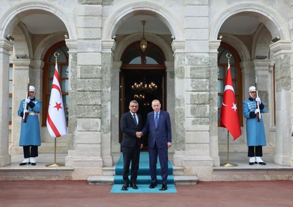 Cumhurbaşkanı Erdoğan, KKTC Cumhurbaşkanı Tufan Erhürman ile bir araya geldi