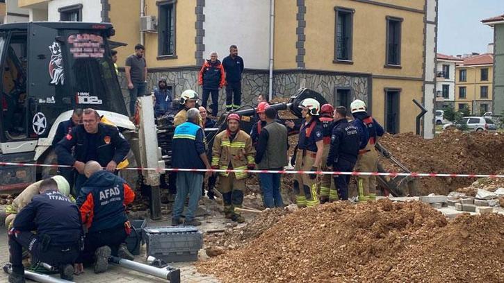Manisa'da kanalizasyon çalışmasında göçük; 1 ölü