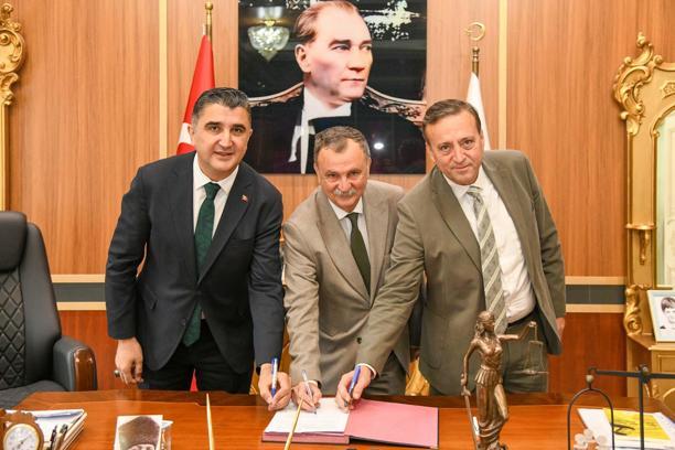 Yunusemre Belediyesi, Aigai kazılarına destek için protokol imzaladı