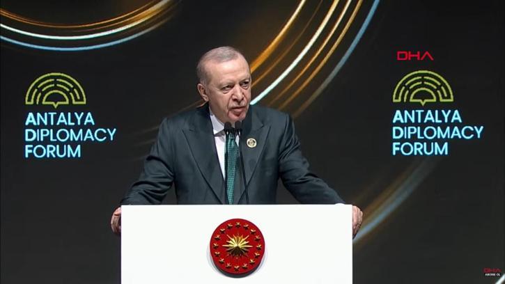 Cumhurbaşkanı Erdoğan: Dünya istikamet buhranı yaşıyor