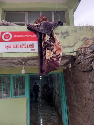 Şırnak'ta sel sularının bastığı cami kullanılamaz hale geldi