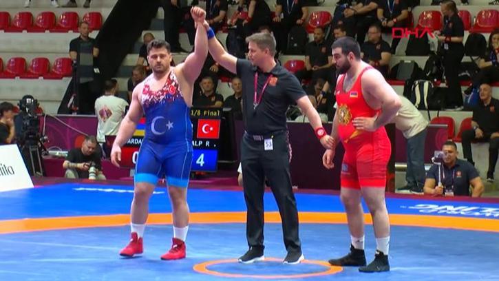 Rıza Kayaalp, Ermeni rakibini 78’inci saniyede tuş etti