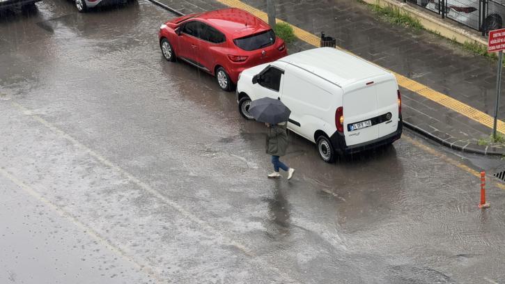 Diyarbakır’da sağanak etkili oldu