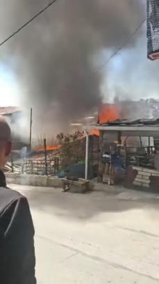 Sarıyer’de balkondaki semaver yangına neden oldu; alevler gecekonduya sıçradı