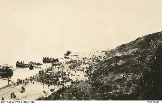 Avustralyalı gazeteci: İtilaf kuvvetlerinin talihsizliği, dahi bir Türk subayının Çanakkale’de bulunmasıydı