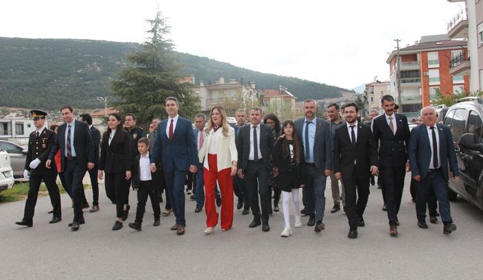 Bucak'ta 23 Nisan coşkusu