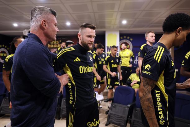 Fenerbahçe’de Asensio antrenmanın ilk bölümünde takımla çalıştı