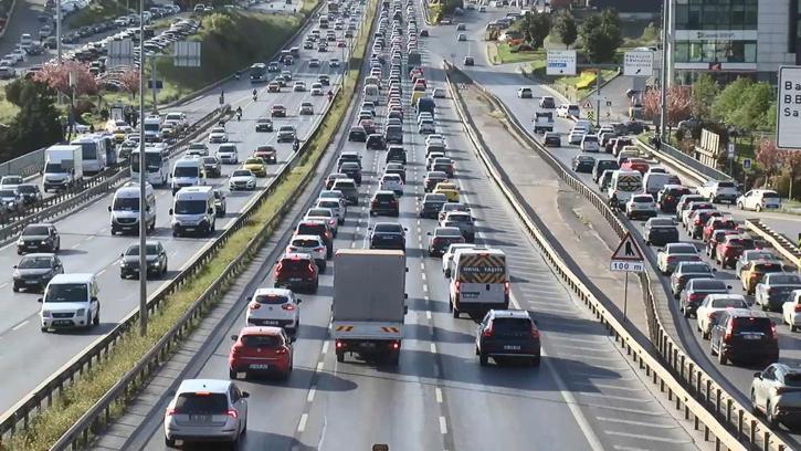 İstanbul'da sabah saatlerinde trafik yoğunluğu