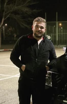 Park edip uyudukları otomobilin arka koltuğunda ölü bulundu