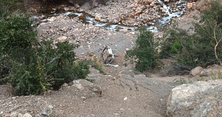 Gaziantep’te dereye düşen otomobilin sürücüsü yaralandı