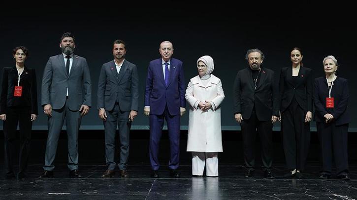 Cumhurbaşkanı Erdoğan ‘Bir Adam Yaratmak’ filminin galasına katıldı