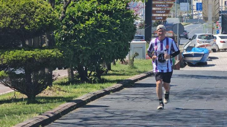 Atatürk’e saygı için İstanbul’dan Samsun’a koşuyor