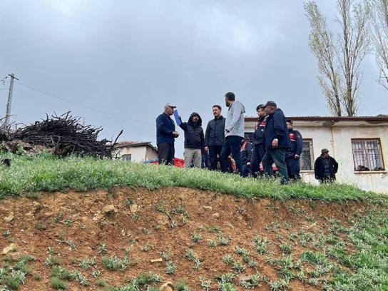 Kırıkkale'de sağanak sonrası toprak kayması; 9 yapı hasar gördü