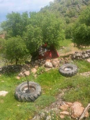 Kontrolden çıkan traktör uçuruma yuvarlandı; sürücü atlayarak kurtuldu