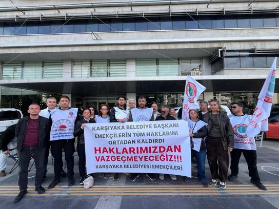 Karşıyaka Belediyesi'nde memur eylemleri akşam nöbeti ile devam ediyor