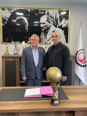 Uşakspor'un yeni başkanı Ahmet Çoruhlu oldu