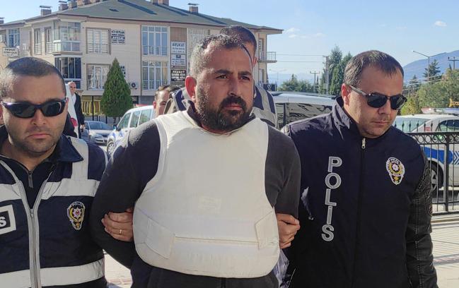 Husumetlisini öldüren sanığın cezası bozuldu, yeniden yargılanıyor