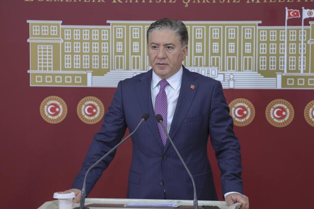 CHP'li Emir: CHP'nin seçilmiş yönetimini yenmeleri gerekiyor
