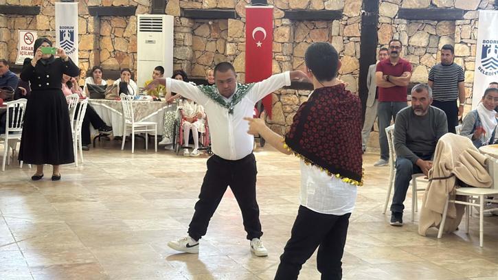 Bodrum'da özel gereksinimli öğrenciler için asker eğlencesi düzenlendi