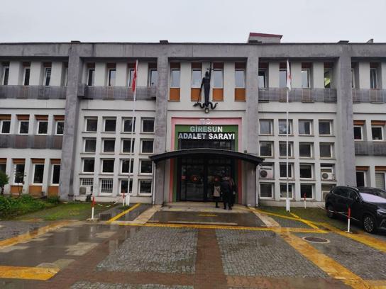 Abdullah öğretmen davasında avukatlar arasında tartışma