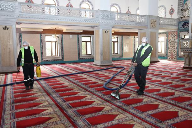 Nilüfer Belediyesi'nden 130 camide bahar temizliği