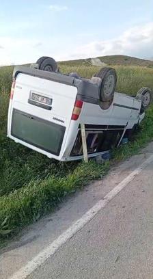 Ankara'da devrilen minibüsün sürücüsü öldü