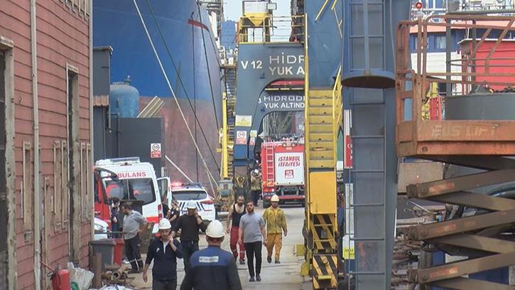 Tuzla'da tersanede bakım yapılan gemide çıkan yangın söndürüldü