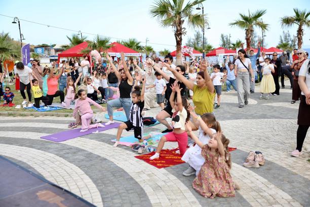 Didim'de Anneler Günü kutlandı
