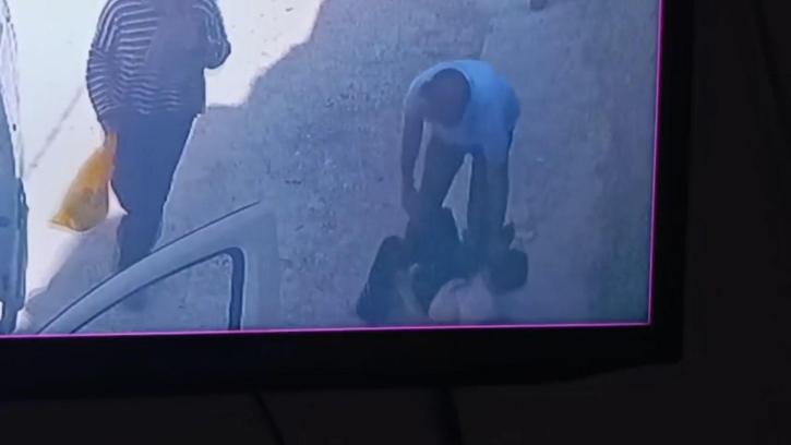 Oğluyla kavga eden 2 çocuğu darbeden babaya gözaltı