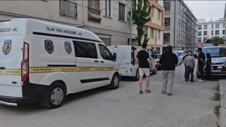 Evinde ölü bulundu