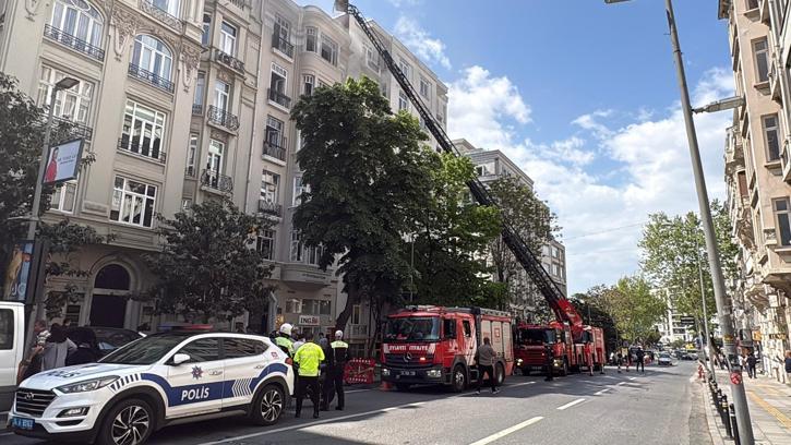Şişli'de iş yerinde korkutan yangın