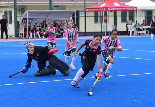 Osmaniye’de hokey heyecanı