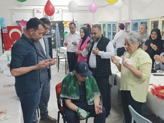 Ankara'da özel geresinimli Efe'ye asker uğurlaması