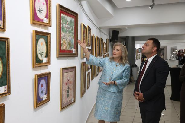 Nilüferde ‘Ebru ve Kaat-ı Sergisi’ izlenime açıldı