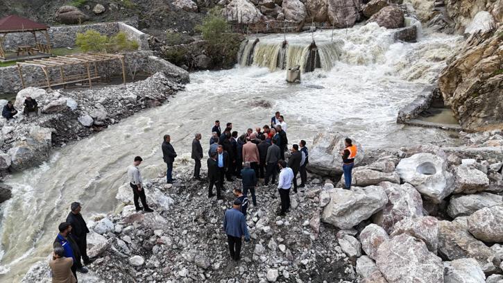 Beytüşşebap’ta taşkın sonrası hasar bölgelerinde inceleme