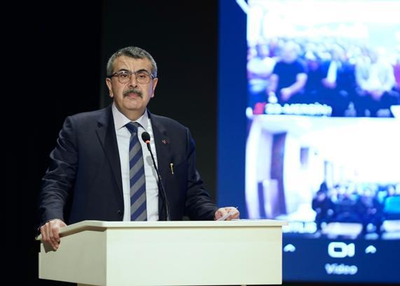 Bakan Tekin, 'Eğitim Kurumları Yönetici Yetiştirme Programı'nın ilk dersini verdi