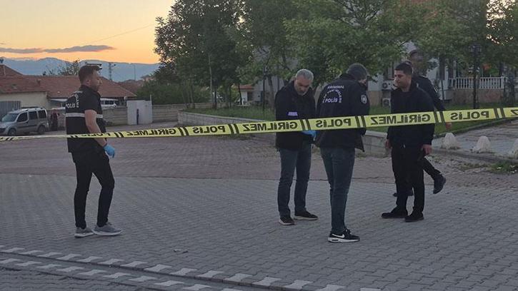 Sanal medyada tartışıp, parkta kavga ettiler: 1 yaralı