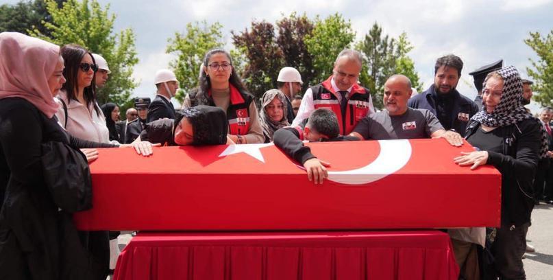 Tekirdağ’ın Çorlu ilçesinde şehit olan polis memurları için tören düzenlendi