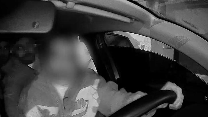 Taksiciler, uygulamayla yolcu taşıyan sürücü ile kadın yolcuya korku dolu anlar yaşattı