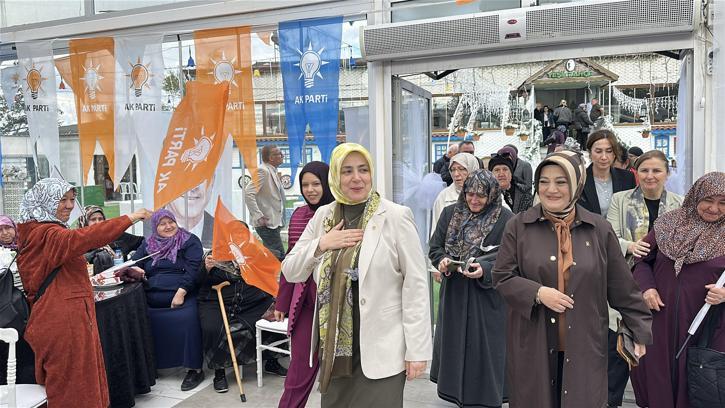 AK Parti’li Ercan, Kütahya’da kadınlarla bir araya geldi