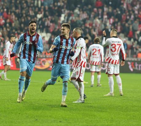 Trabzonspor, deplasman ve kupada rakip tanımadı