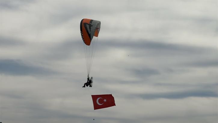 Bodrum semalarında ay yıldızlı 19 Mayıs kutlaması