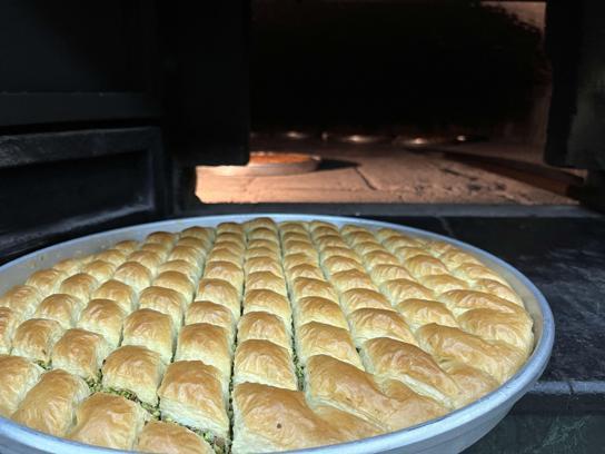 Baklava ustaları 24 saat bayram mesaisinde