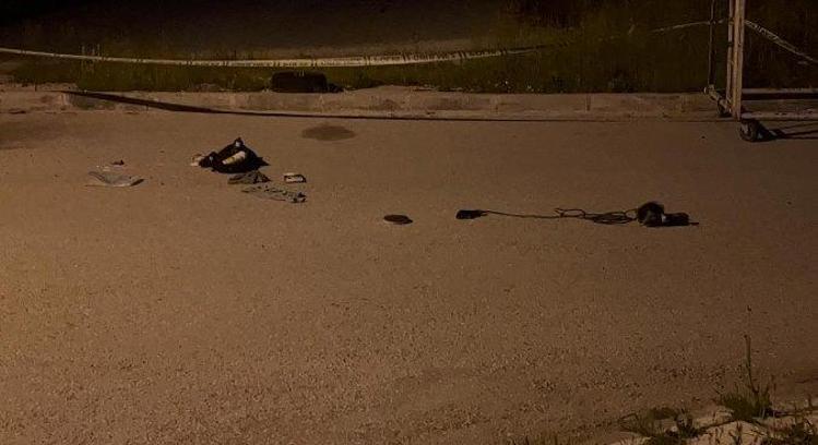Motosikletlinin otomobil bagajına bıraktığı çanta, fünye ile patlatıldı