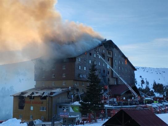 78 kişinin öldüğü otel yangınında istinaf mahkemesi itirazları reddederek verilen cezaları aynı şekilde onadı