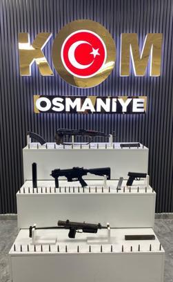 Otomobilde uzun namlulu tüfek ve mühimmat ele geçirildi
