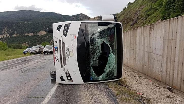 Tokat’ta midibüs ile itfaiye aracı çarpıştı: 4 yaralı