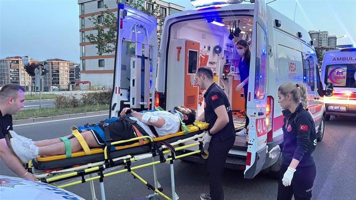 Çorlu'da motosiklet yayaya çarptığı; 2 yaralı