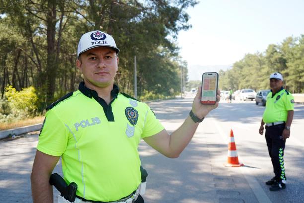 Trafik ekipleri 'Hayat 112 Acil' uygulamasını öğretti